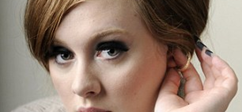 Tarolhat a Grammy-díjátadón a 23 éves Adele