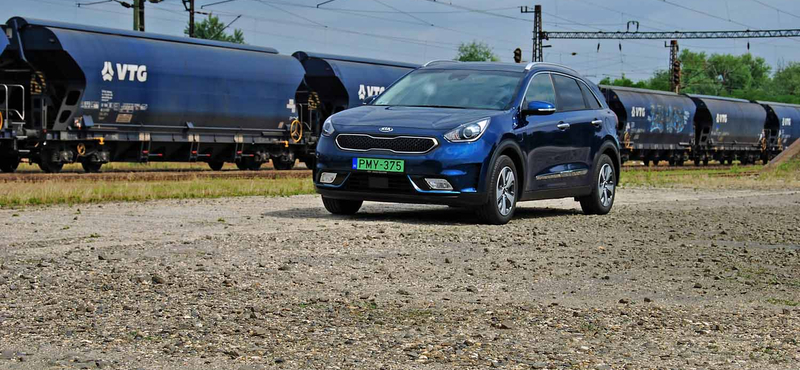 Kia Niro plug-in teszt: mire elég az 1,3 literes fogyasztás ígérete?