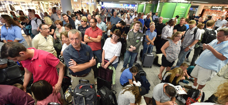 Összeütközött két gép a frankfurti repülőtéren