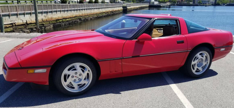 Gaben is megirigyelné: 2400 km-t futott 30 éves Corvette keresi új gazdáját