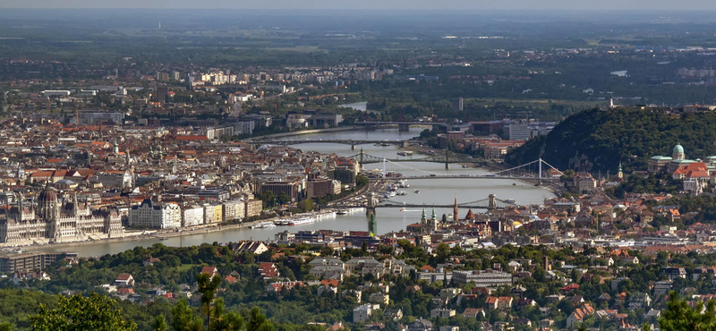 Így érzik magukat a lakók Budapest legdrágább és legolcsóbb utcájában - videó