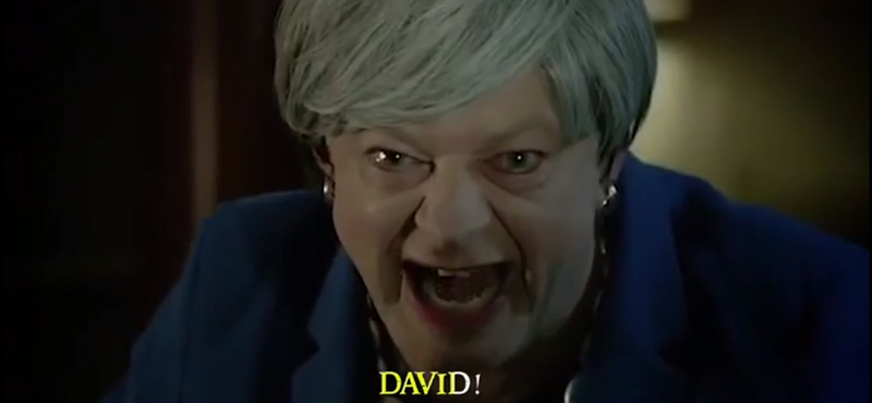 Gollam ismét belebújt Theresa Maybe, és elénekeltette vele a Bohemian Rhapsodyt