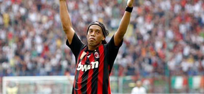 Ronaldinho még tíz évig akar profi focista maradni