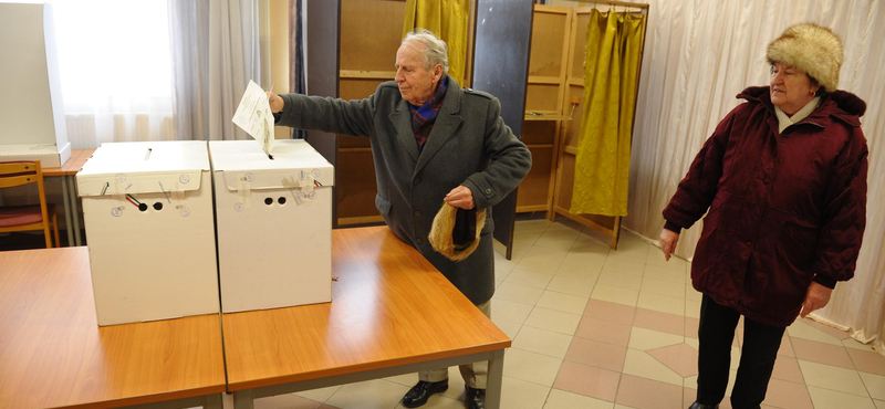 Veszprémi választás: a Jobbik szerint a Fidesz embere listázta a voksolókat