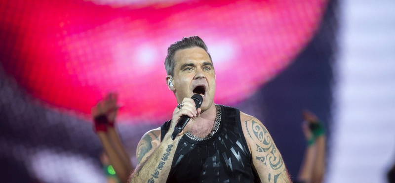 Így lesték a színpadról apjukat Robbie Williams gyerekei