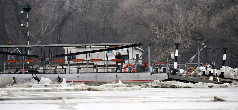 Jani kompját elvitte a jeges Tisza, már 25 kilométerre jár