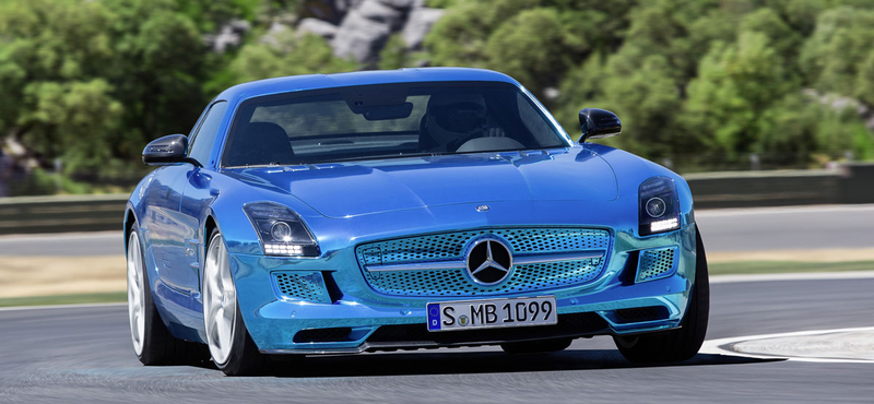 Mercedes SLS-electric: 11 hangszóró adja a motorhagot