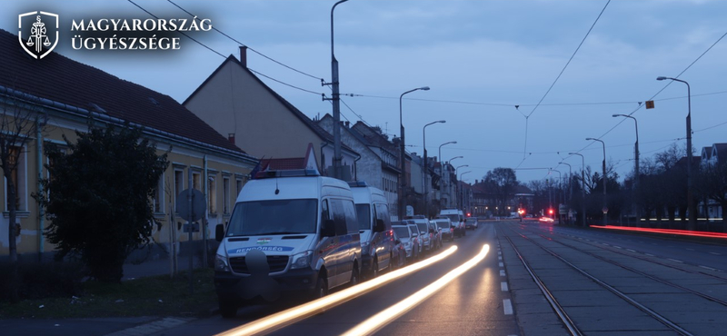 Óriási razzia volt a határon, korrupció gyanúja miatt 17 határőrt vettek őrizetbe