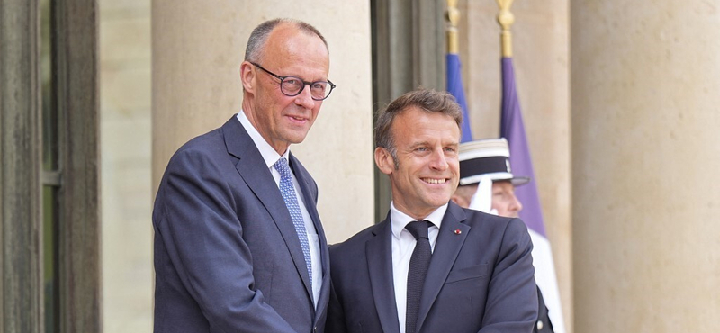 Párizsba vezetett az új német kancellár első útja, Macronnal találkozott