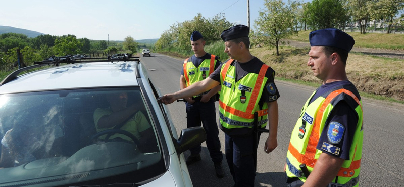 "Felesleges és káros": titkolja a rendőrség a fokozott ellenőrzések okát