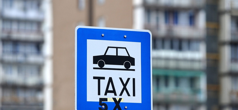 Újabb pofonokat ígér az NFM a mezítlábas taxisoknak