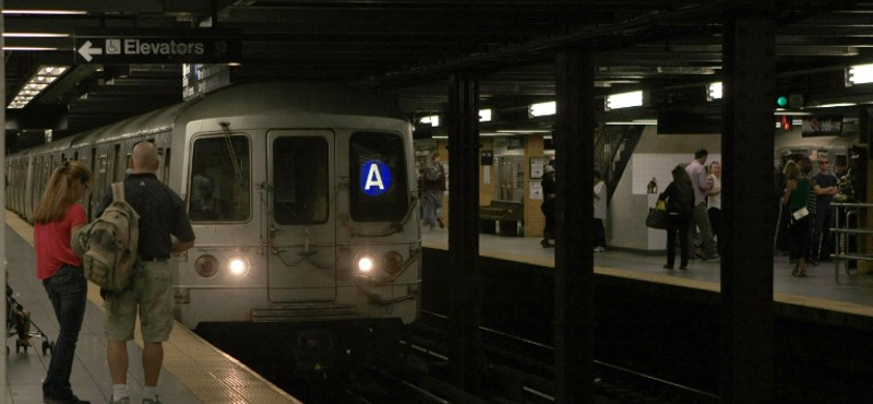 Lövöldözés volt a New York-i metróban, egy ember meghalt