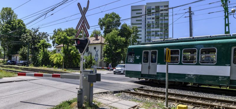 Korlátozások jöhetnek a budapesti tömegközlekedésben, ha tovább „bliccel a kormány”