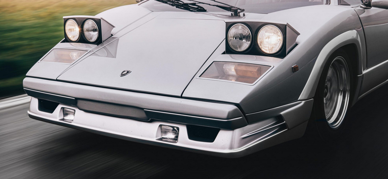 Konkrétan ez az utolsó legyártott Lamborghini Countach 1990-ből