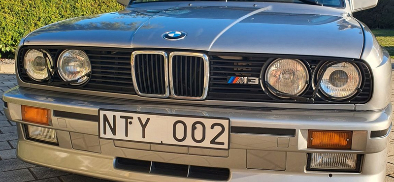 Szinte hihetetlen, de 388 kilométerrel árulják a szomszédban ezt a 35 éves BMW M3-at