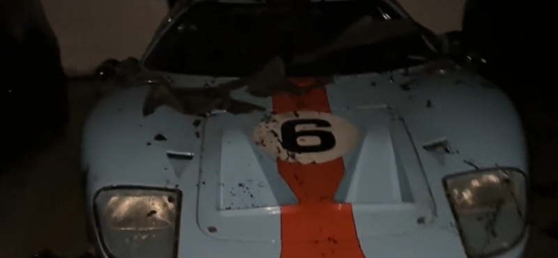 Százmilliót érő Ford GT40 replikát gyújtottak fel egy erzsébetvárosi ház garázsában