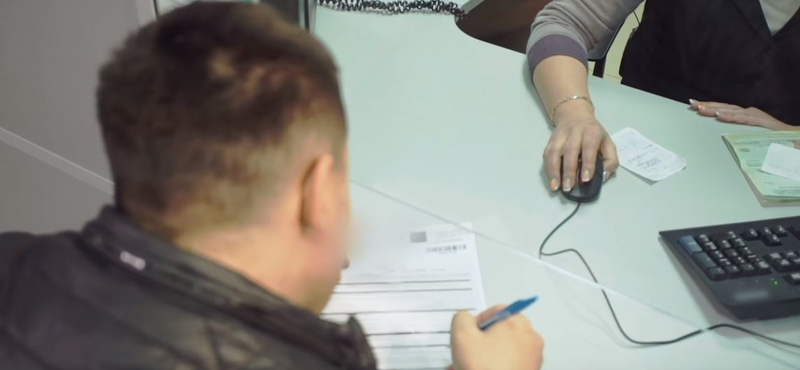 Moszkvába menne vendégmunkásnak? Itt az oktatófilm, hogy mit kell tennie