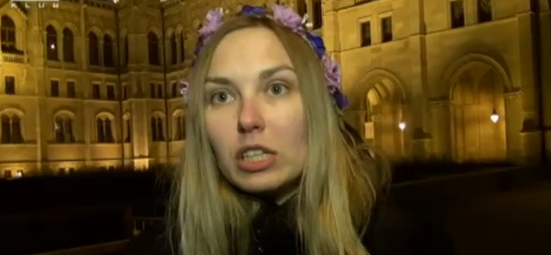 "Megőrültetek, hogy szívesen fogadtok egy diktátort?" - megszólalt a Pesten vetkőző Femen-tag