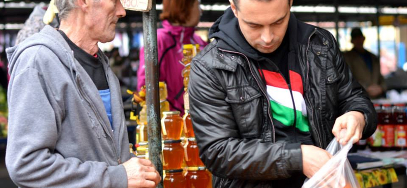 Vona Gábor felcsapott zöldségesnek - fotó