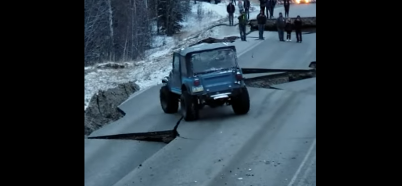 Videó: Alaszka a földrengés után, most nem divatterepjáróknak való vidék