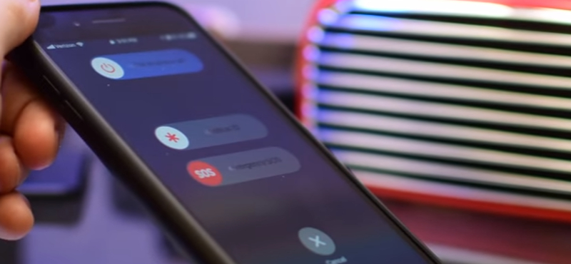 Érkezik egy rendőrbosszantónak is nevezett letiltós funkció az iPhone-okba, de vészhívásra is jó lesz