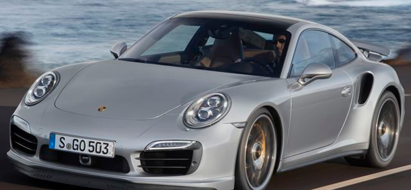 Milyen verdákra futná az új Porsche 911 Turbo árából?