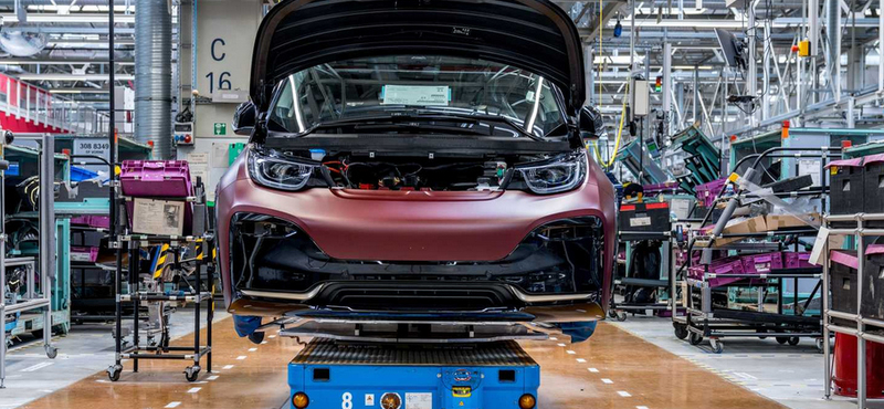 9 év után búcsúzik a villanyautó-piac egyik úttörője, a BMW i3