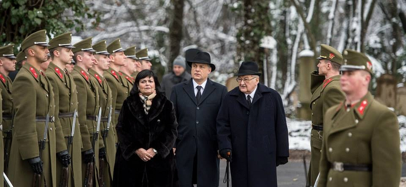 Orbán: "közömbösek voltunk, amikor segíteni kellett volna"