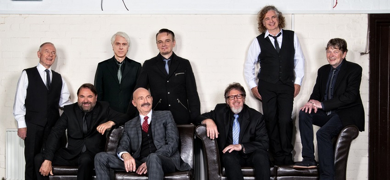 A zenei ínyencek örömkönnyeket hullathatnak: jön a King Crimson