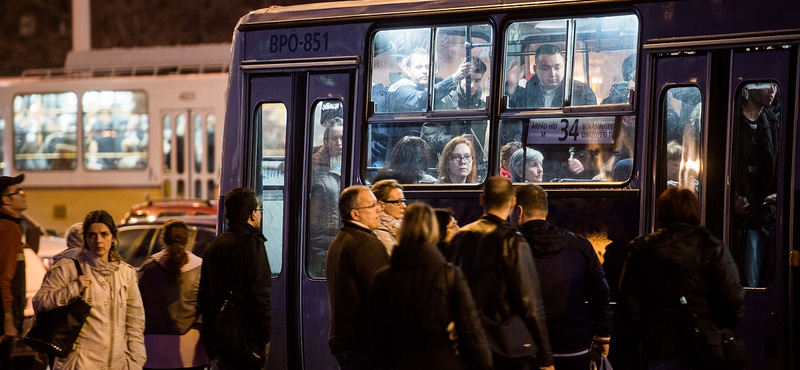 Így kerülheti el a zsúfolt pótlóbuszokat a metrófelújítás idején