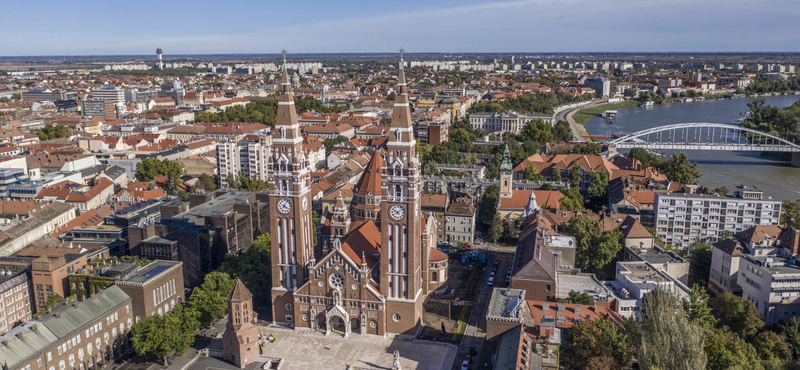 Szegeden márciusig bezár a Nemzeti Színház és a Móra Ferenc Múzeum, lekapcsolják a szökőkutakat is