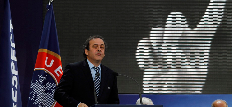 Platini odébb tenné a bajnokságokat a katari vébé miatt