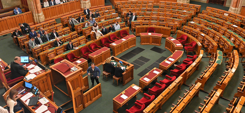 A 18 fokra letekert fűtéssel 75 százaléknyi gázt spórolt a Parlament októberben