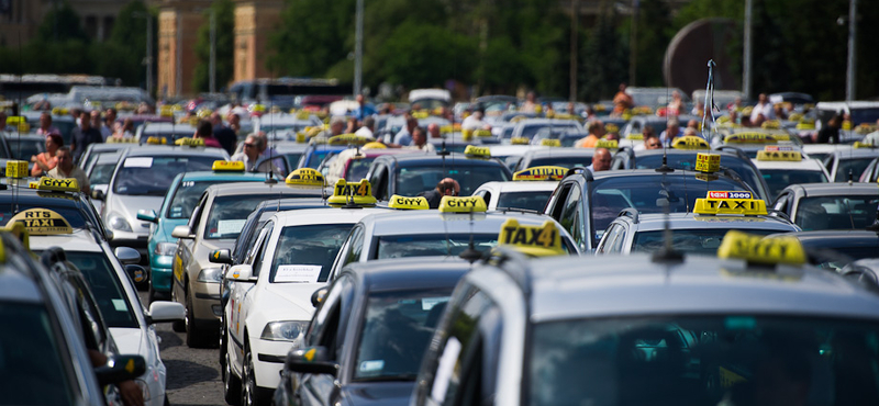 Vitézy: nem tudjuk a taxisokat saját maguktól megvédeni