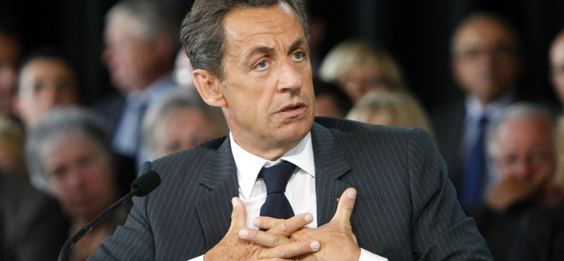 Sarkozy telefonon beszélt Obamával