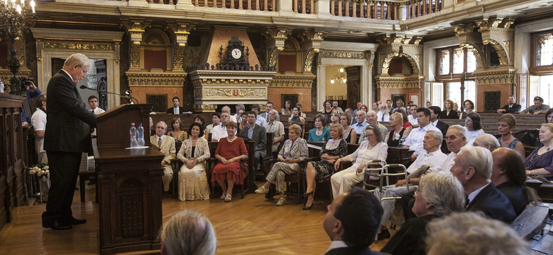 Egymillió üti a budapesti díszpolgárok markát