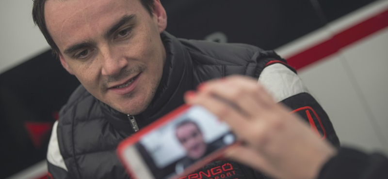 Videó: Így örvendezett Zengő és Michelisz a nürburgringi időmérő után