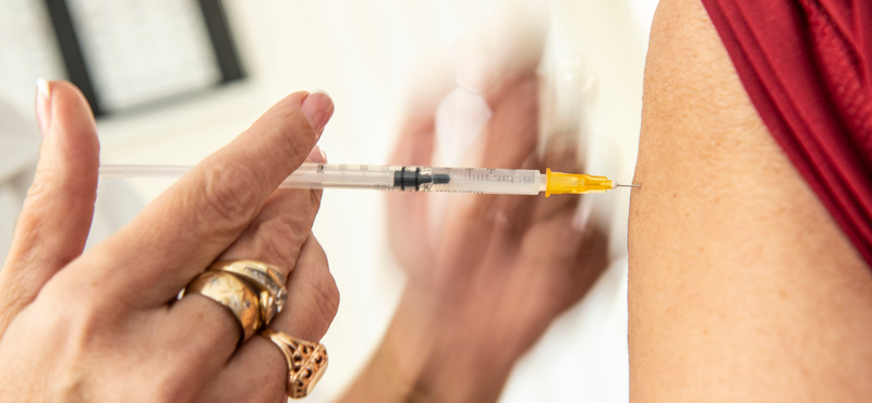 Már lehet regisztrálni a koronavírus elleni védőoltásra