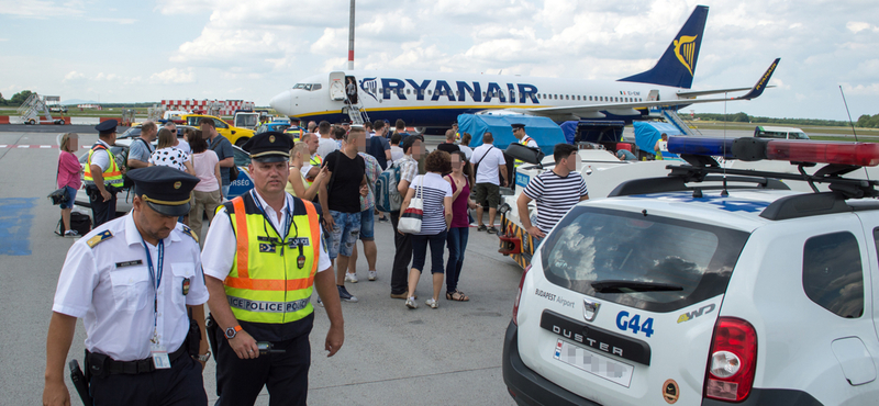 Már a Kormányhivatal is vizsgálja a Ryanairt a botrányos ügyek miatt