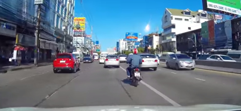 Rejtélyes tűzgömböt láttak Bangkokban – videó