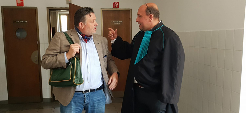Húsvéthétfőtől szabadon járhat-kelhet Galambos Lajos