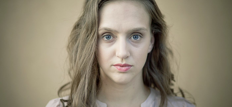Sodró Eliza Vidnyánszkynak: Papa! Könyörögve kérlek, hogy mondj le az SZFE kuratóriumának bármilyen posztjáról!