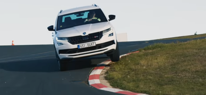 Rali-vb-s bajnokra bízták a legizmosabb Skoda Kodiaqot – videó