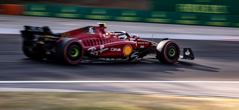 Erősebbnek tűnnek a Ferrarik a Hungaroringen, Verstappen szerint szárazon nincs esélyük