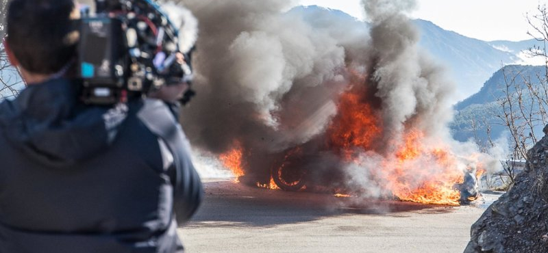 Kirakta a BBC, amikor porrá égett a Top Gear forgatásán az Alpine A110-es