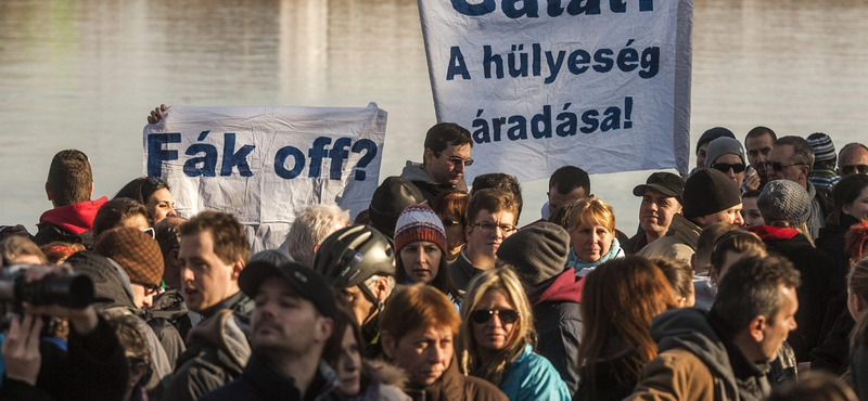 Visszadobták a római-parti gáttendert