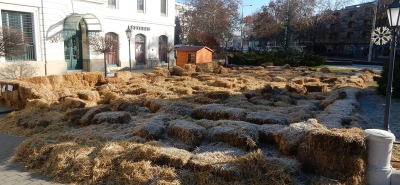 Vandálok vágták tönkre Makó egyik adventi attrakcióját – fotó