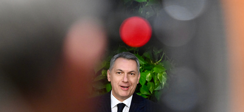 Egyszeri 50 ezer forinttal becsüli meg a vasutasok munkáját Lázár János