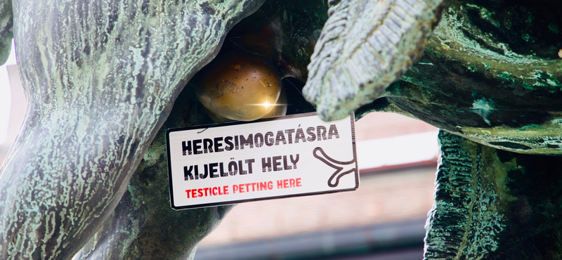 "Heresimogatásra kijelölt hely" táblát kapott Hadik András lovasszobra