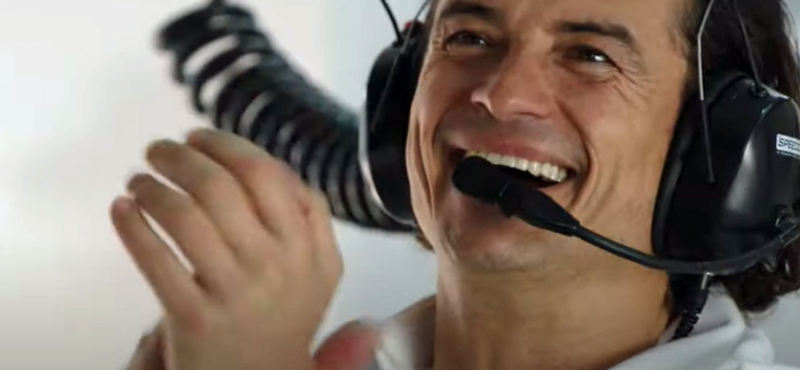 Orlando Bloom is feltűnik a Gran Turismo film új előzetesében